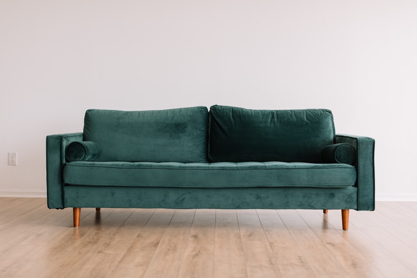 Divano di design in velluto verde - Offi Mobili Napoli